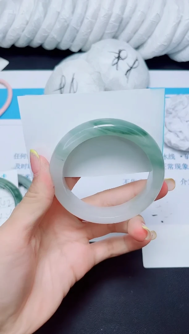 石英质玉手镯未镶嵌284/56