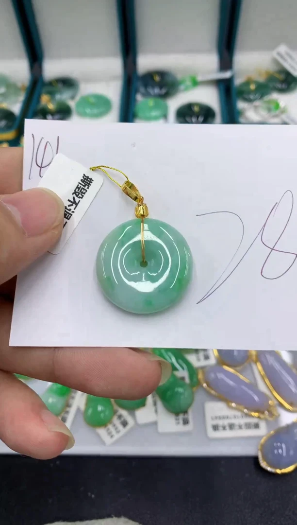 【闪购商品】翡翠颈饰未镶嵌翡翠