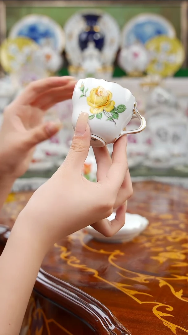 摆件娜娜中古瓷器如图所示126