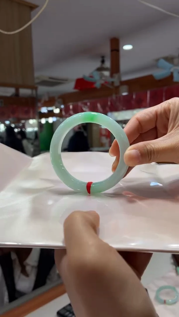 未镶嵌翡翠手镯定制翡翠意向金2w