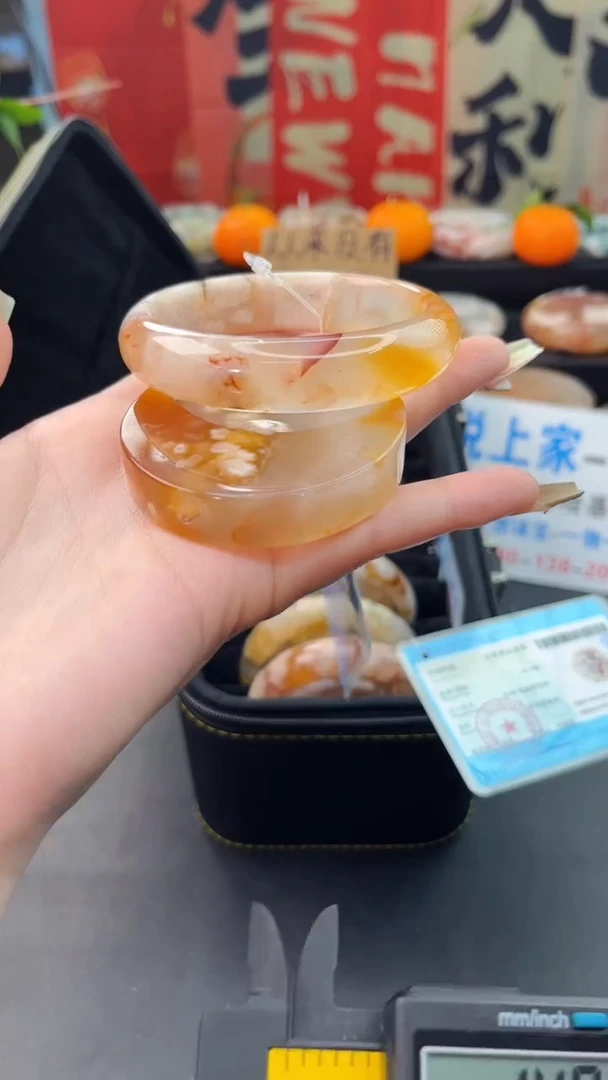 【闪购商品】石英质玉手镯未镶嵌赠送镯心（57圈口）