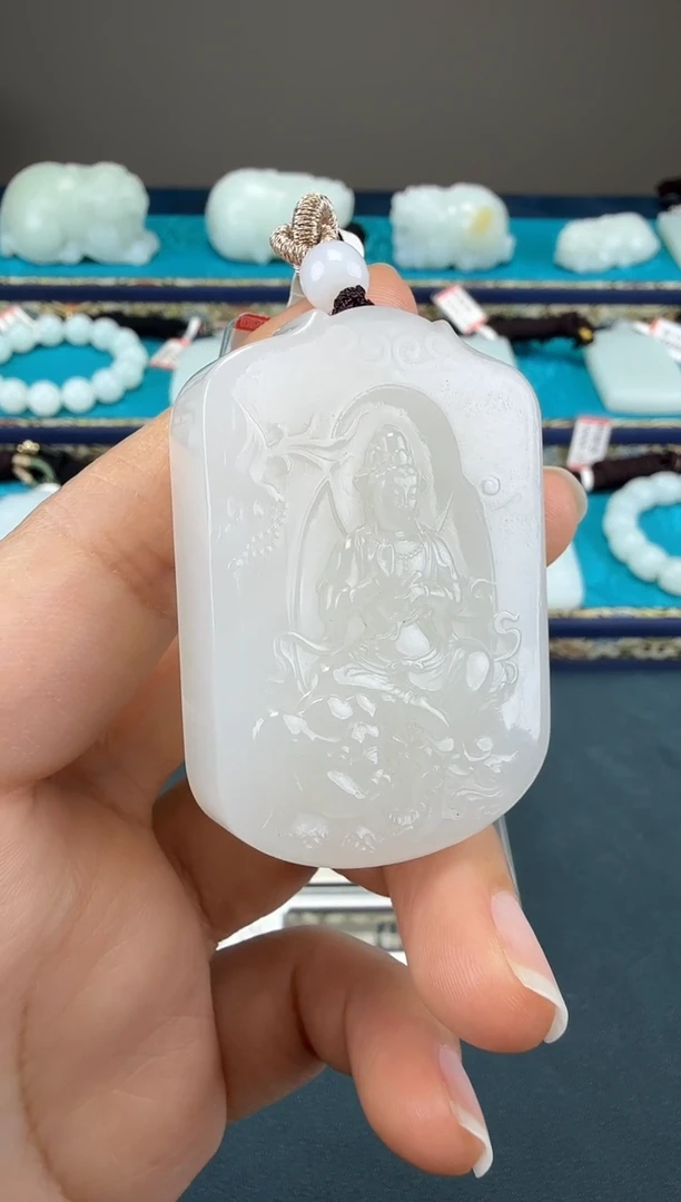 颈饰未镶嵌和田玉1