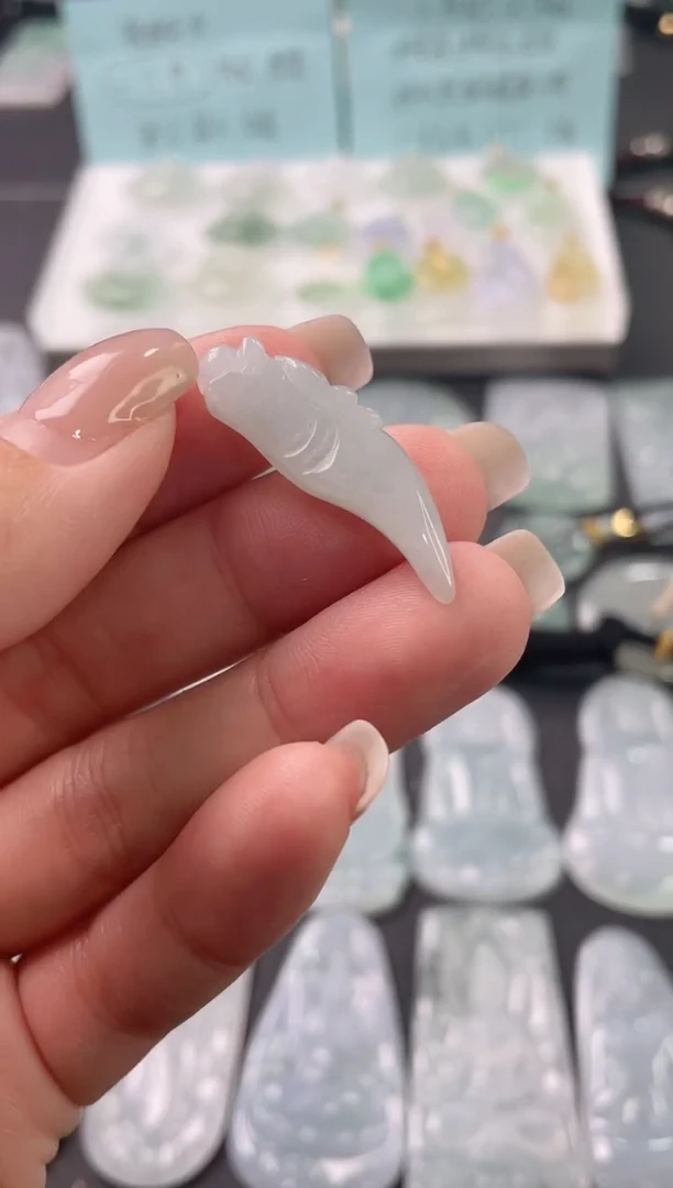 吊坠(不含链)未镶嵌翡翠多样性发其一