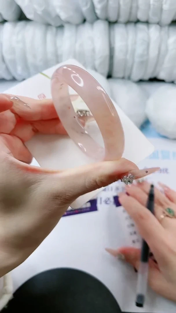 【闪购商品】石英质玉手镯未镶嵌多样性发货L269