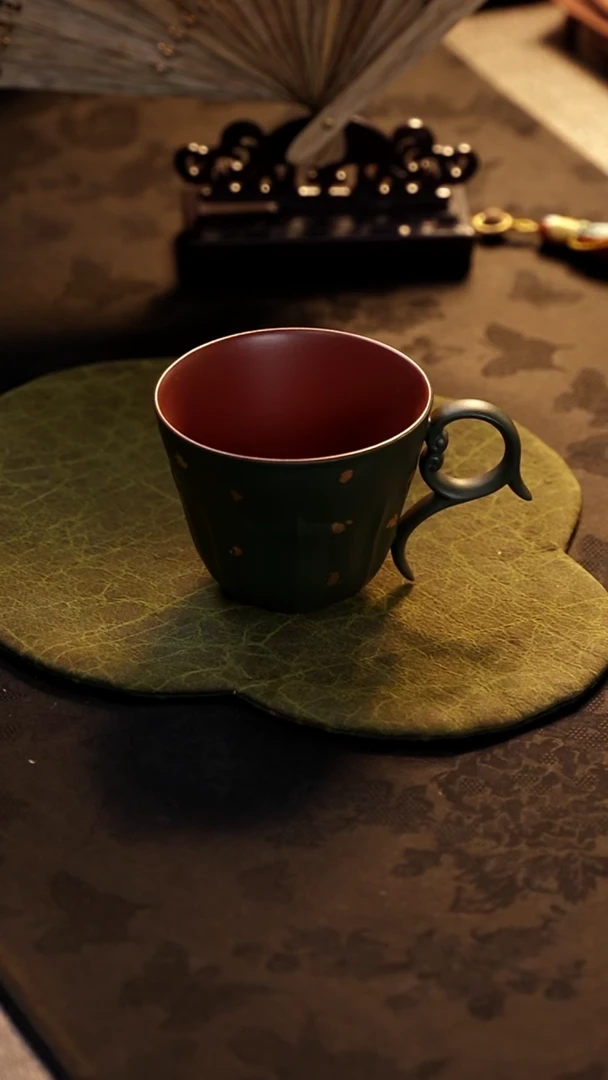 茶壶紫砂双色 洒金墨绿杯