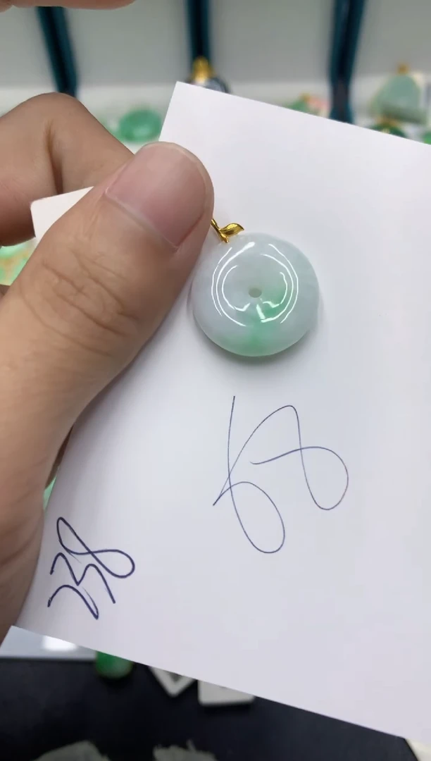 【闪购商品】翡翠颈饰18K金镶嵌翡翠