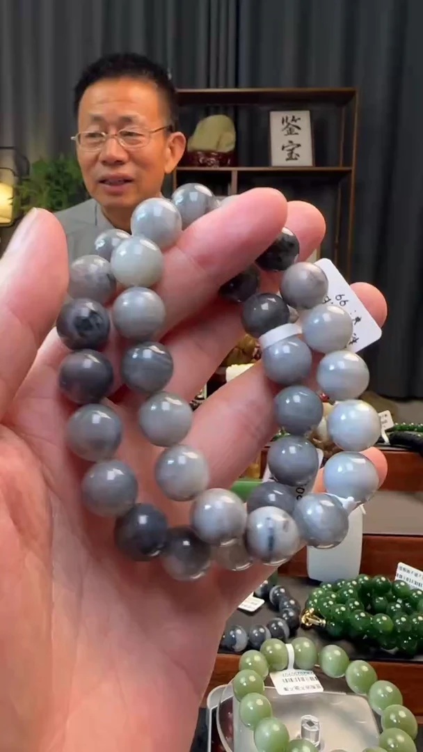 吊坠(不含链)未镶嵌和田玉手串多样性发货，拍一发一