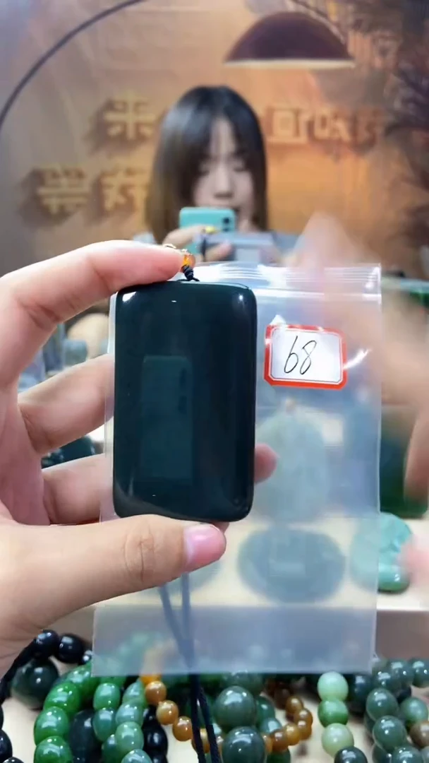 未镶嵌和田玉挂件1
