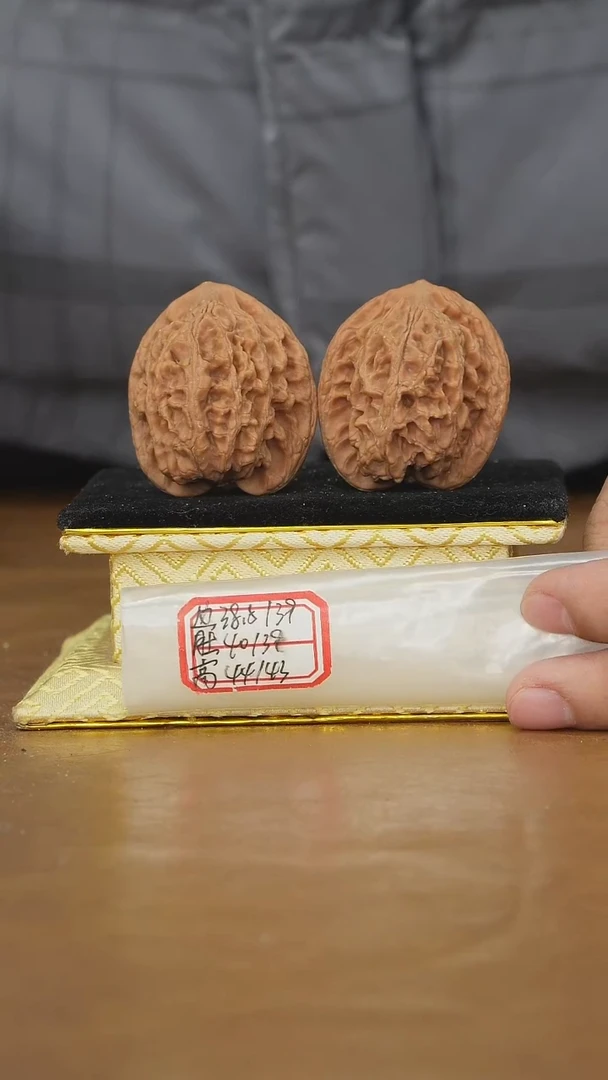 把件文玩核桃龙纹官帽