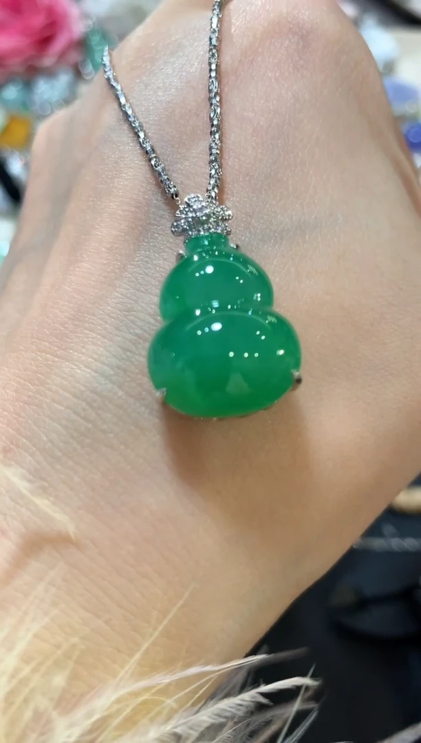 吊坠(不含链)18K金镶嵌翡翠m65