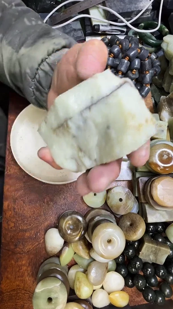 未镶嵌和田玉珠宝半成品1
