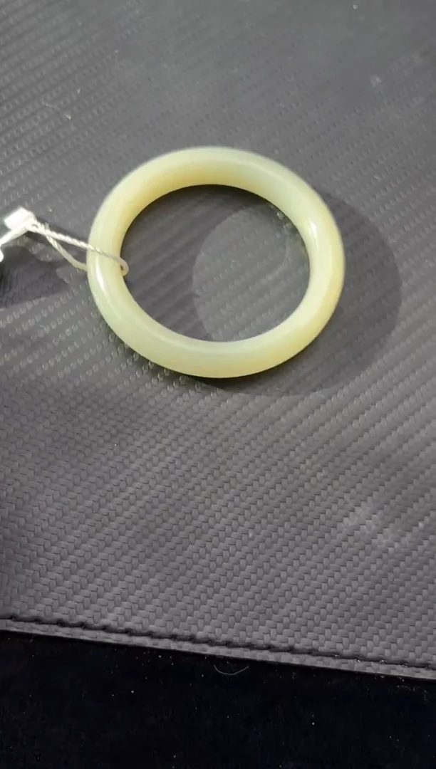 未镶嵌手镯和田玉且末近矿微色差57+手镯