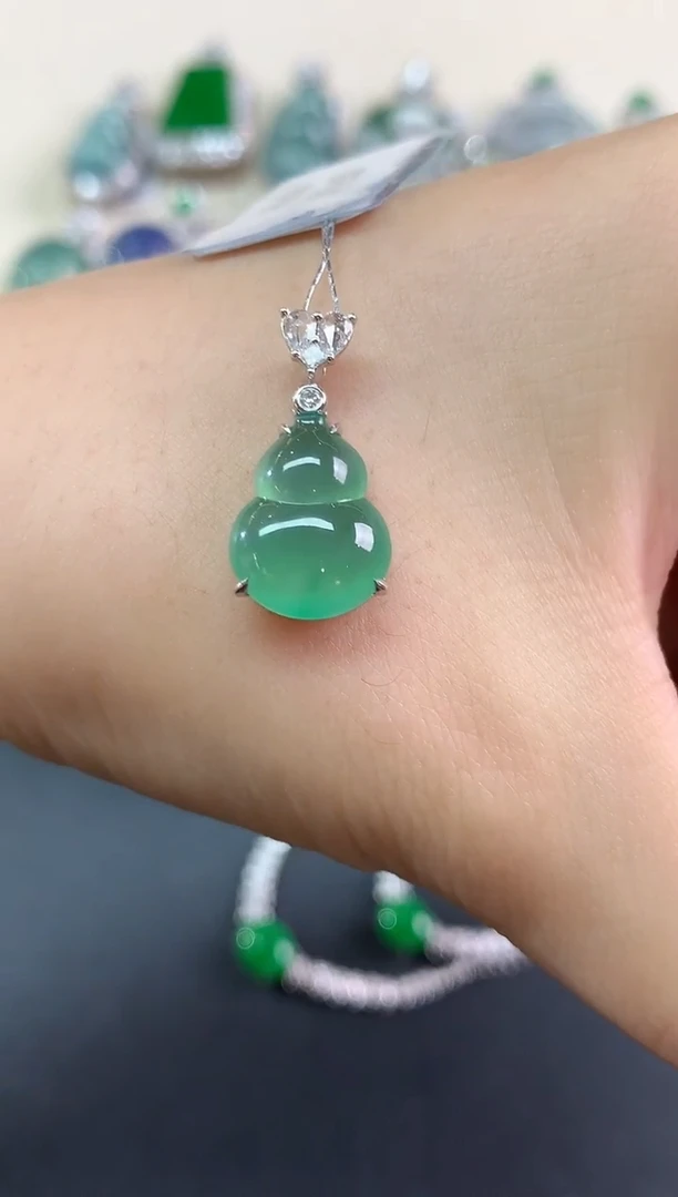 吊坠(不含链)18K金镶嵌翡翠吊坠(不含链)|9800