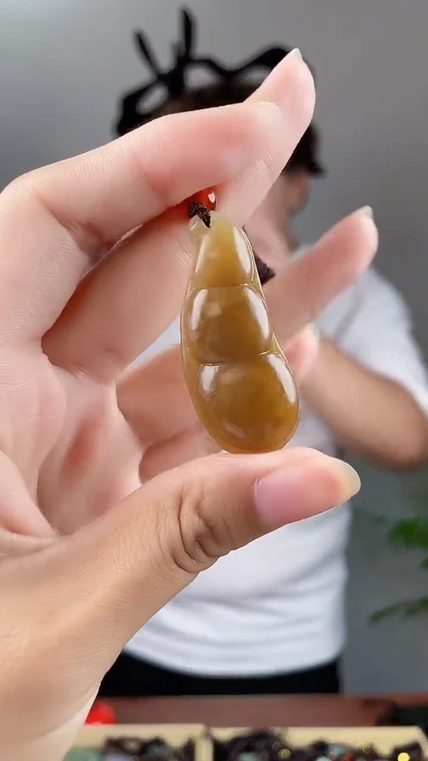 和田玉未镶嵌颈饰拍一发一，多样性发货