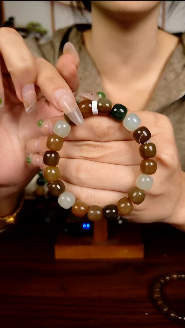 颈饰未镶嵌和田玉拍一发一所见即所得