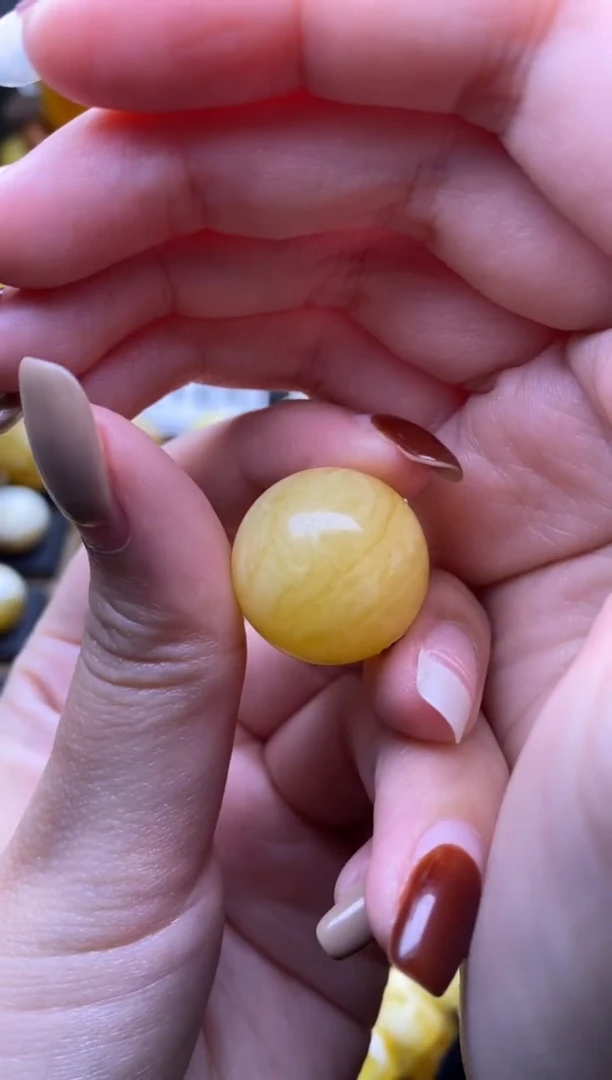 【闪购商品】琥珀裸石未镶嵌大小姐珠宝99