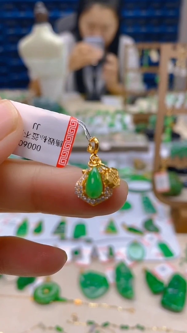 颈饰未镶嵌翡翠新号开播 全场乱卖