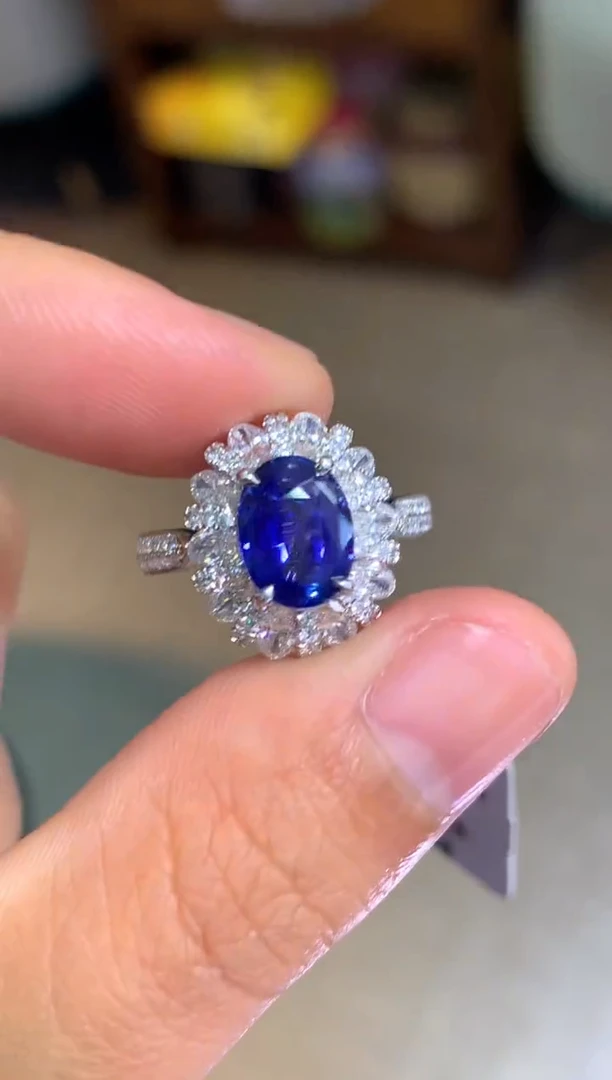 戒指蓝宝石18K金镶嵌2.01CT   无烧