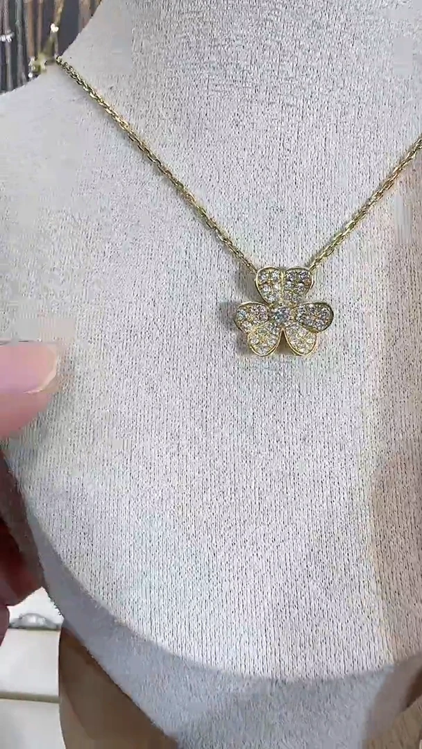 18K金镶嵌项链钻石中号三花满钻K黄