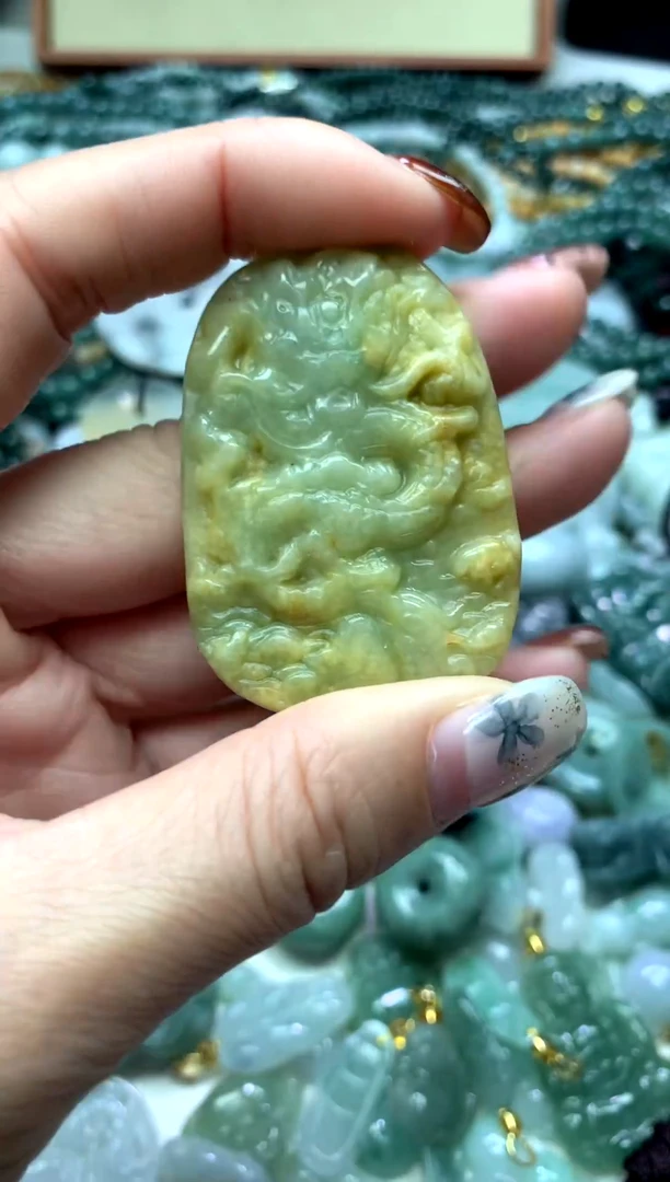 颈饰未镶嵌翡翠1