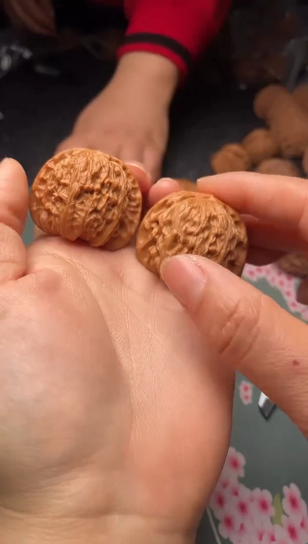 把件文玩核桃w107   白狮子   39尺