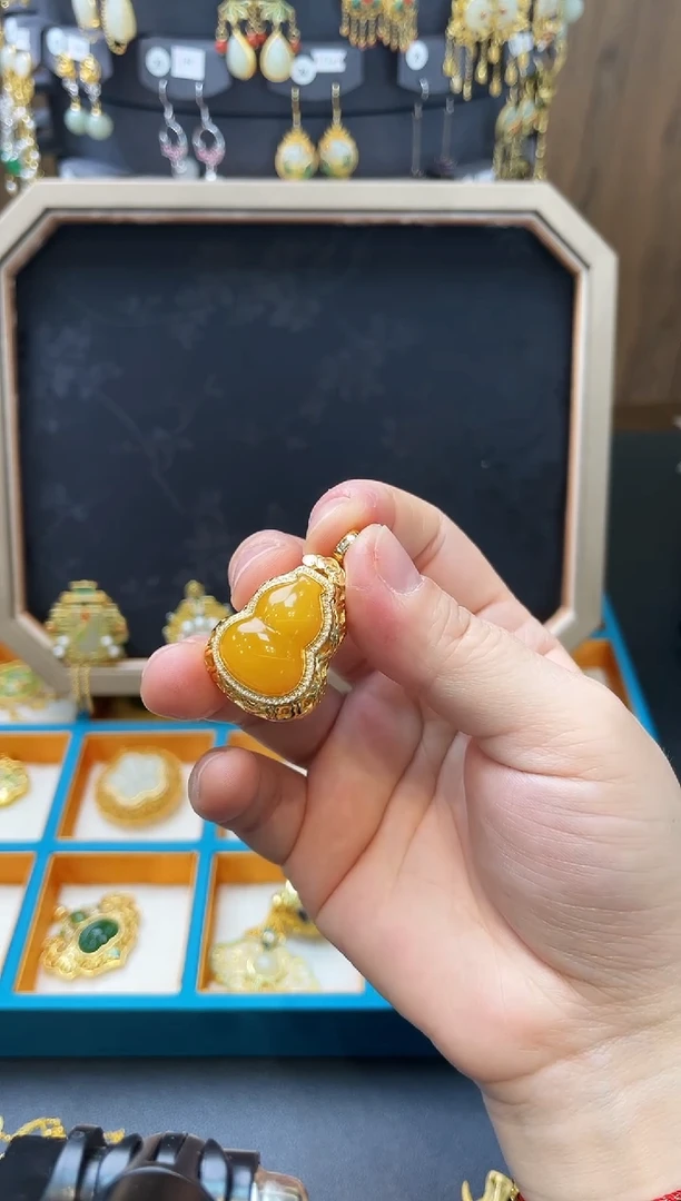 【闪购商品】蜜蜡裸石银S925镀金镶嵌吊坠