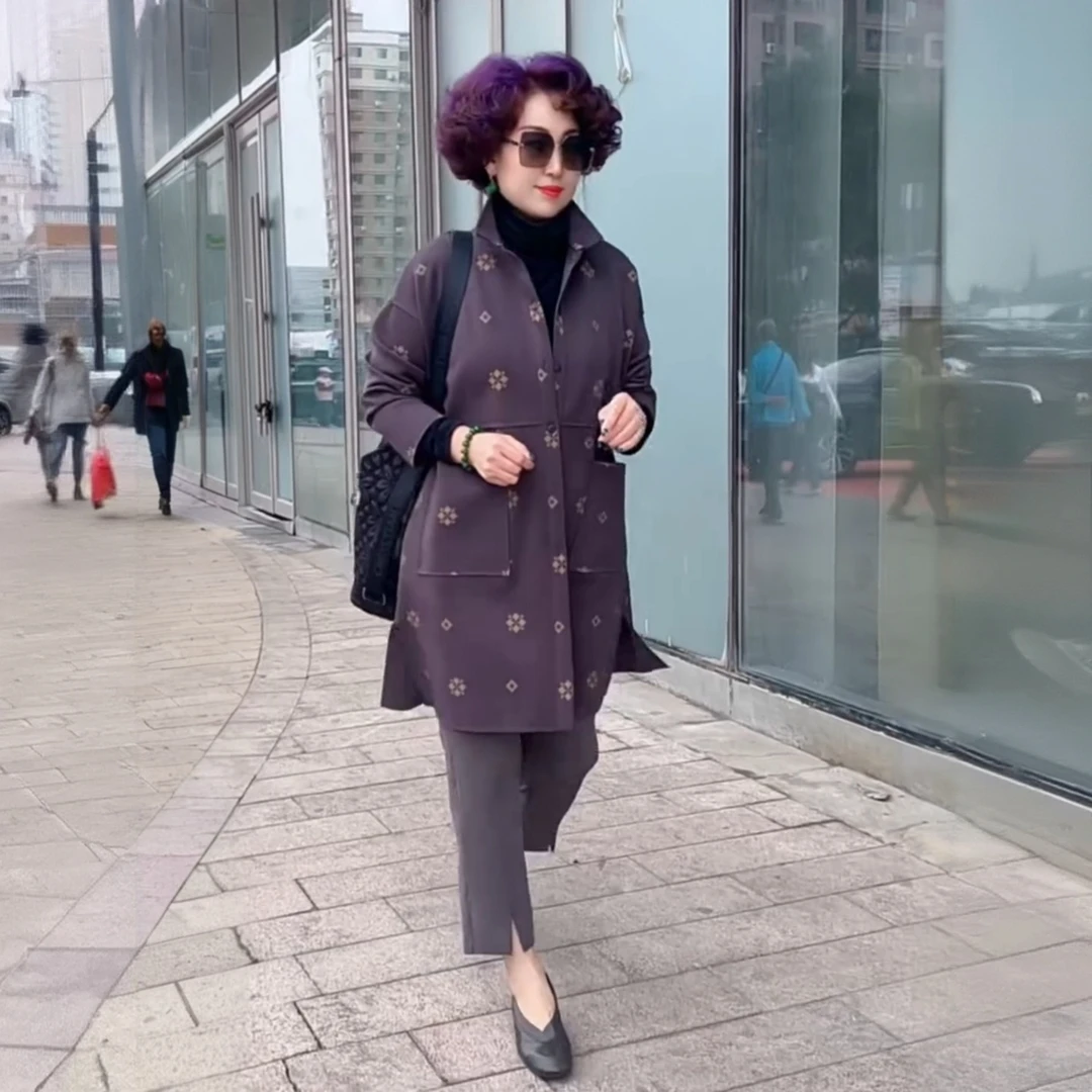 90100时尚中长款长袖空气棉印花风衣中年妈妈秋休闲宽松大码外套