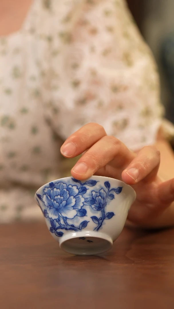 景德镇青花主人杯