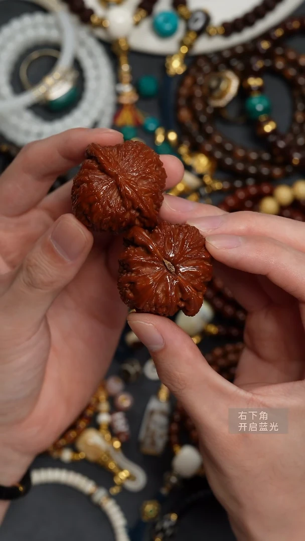 把件文玩核桃40mm闷白核桃