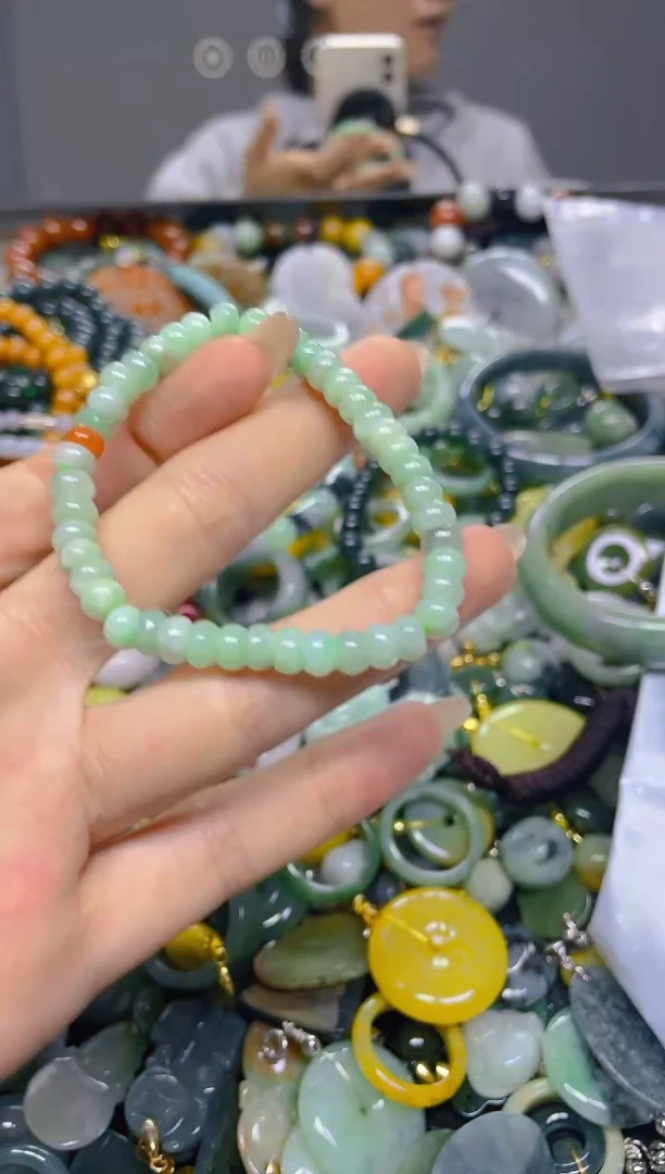 颈饰未镶嵌翡翠5MM/ R /翡翠A货，一件也是批发价