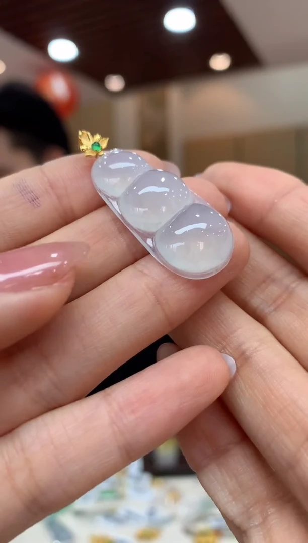 吊坠(不含链)18K金镶嵌翡翠豆子