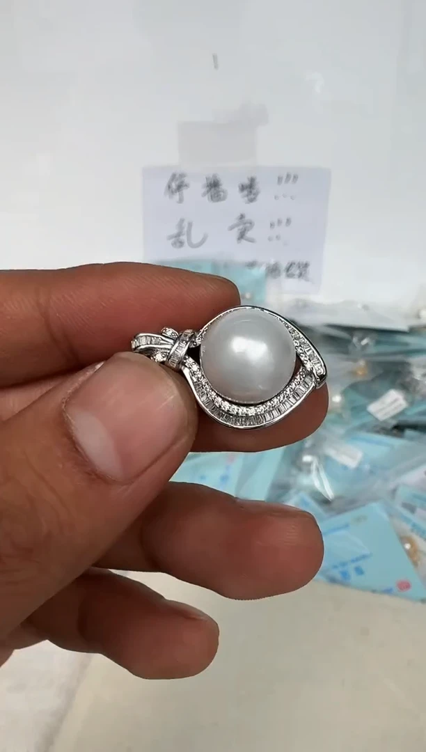 颈饰银S925镶嵌海水珍珠吊坠