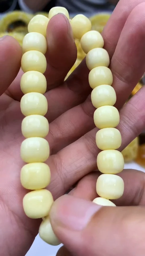 裸石蜜蜡未镶嵌手串