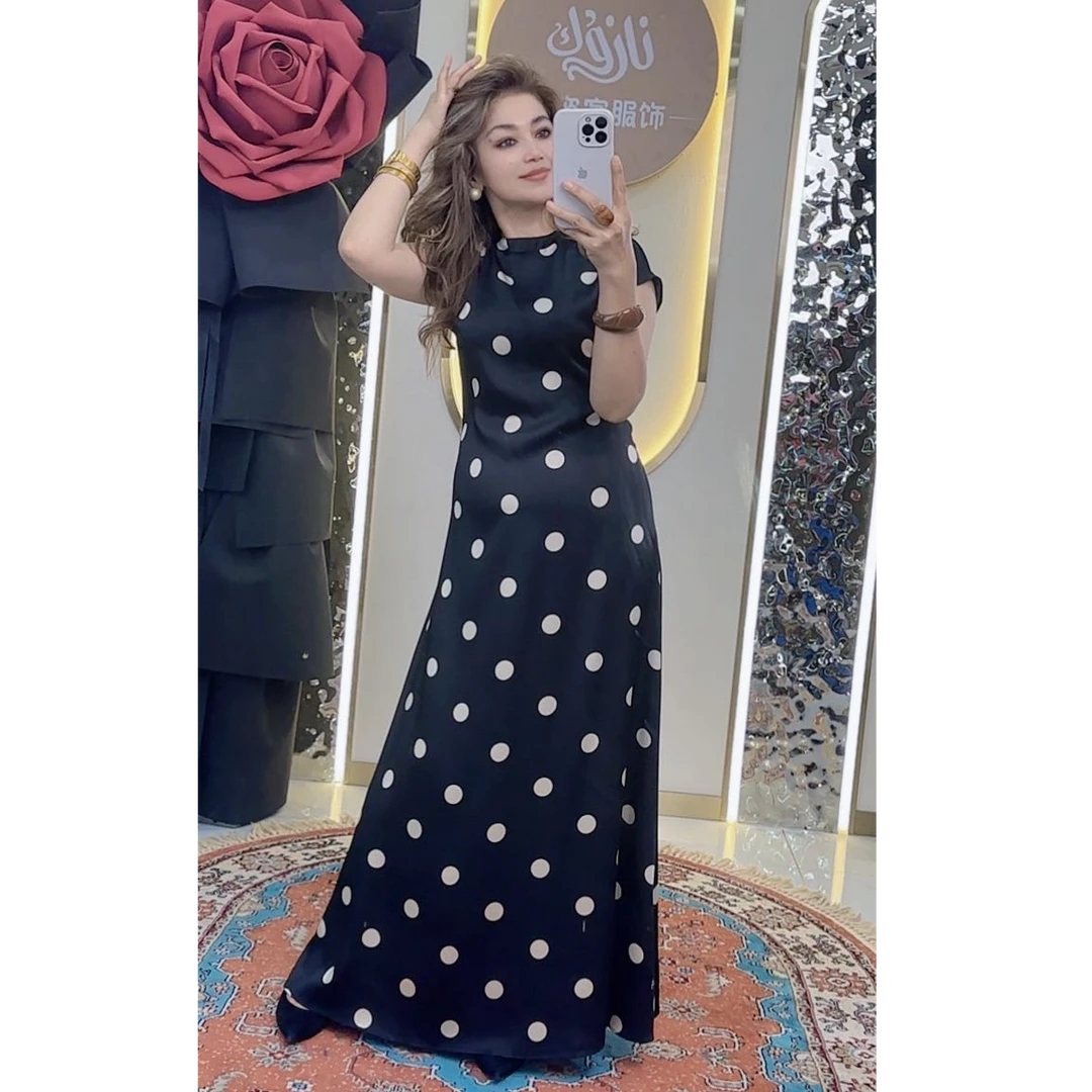 oko女款高端时尚连衣裙