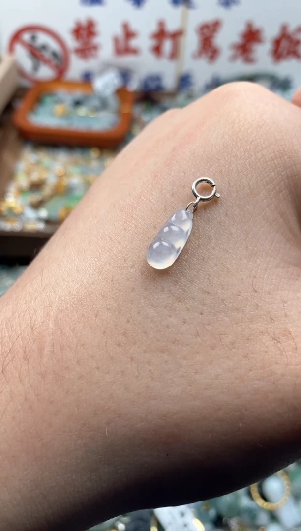 【闪购商品】翡翠颈饰未镶嵌哥哥