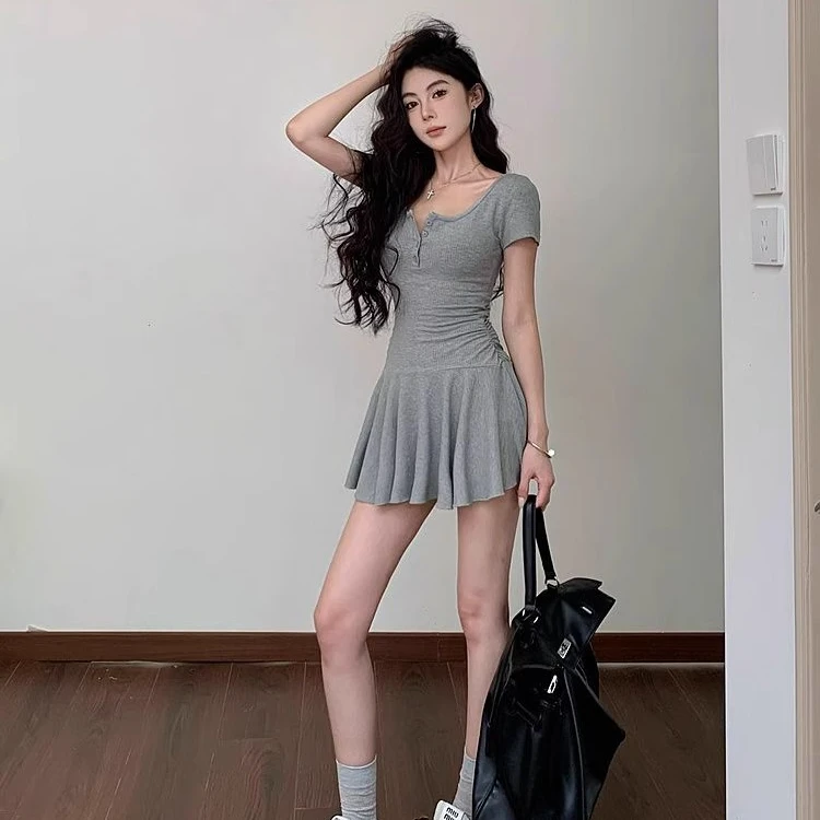 连衣裙女夏季新款纯欲风性感辣妹短袖小个子约会a字收腰包臀短裙