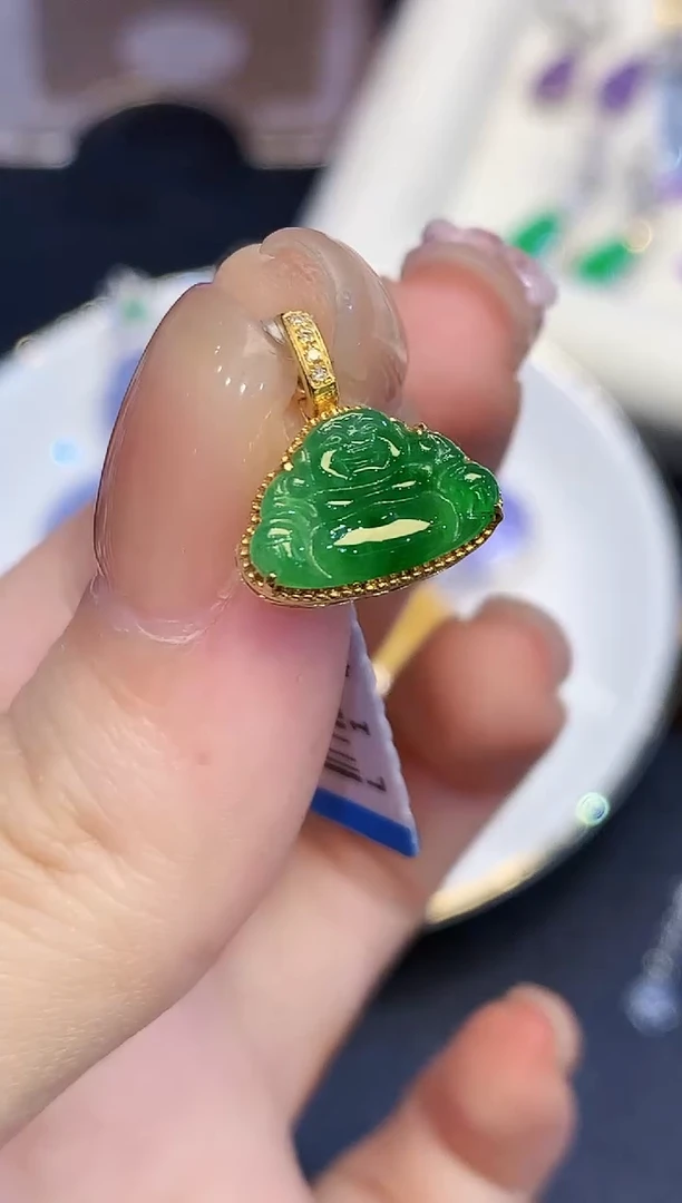 吊坠(不含链)18K金镶嵌翡翠L多样性发其一