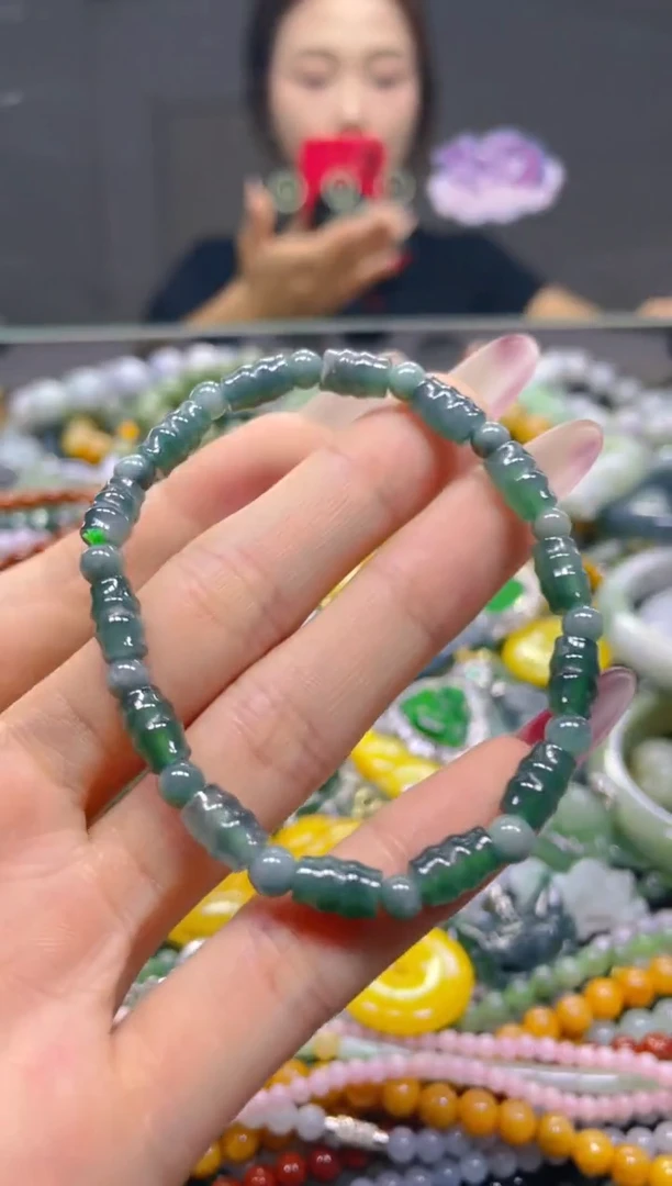 颈饰未镶嵌翡翠5MM/Q/翡翠A货，一件也是批发价