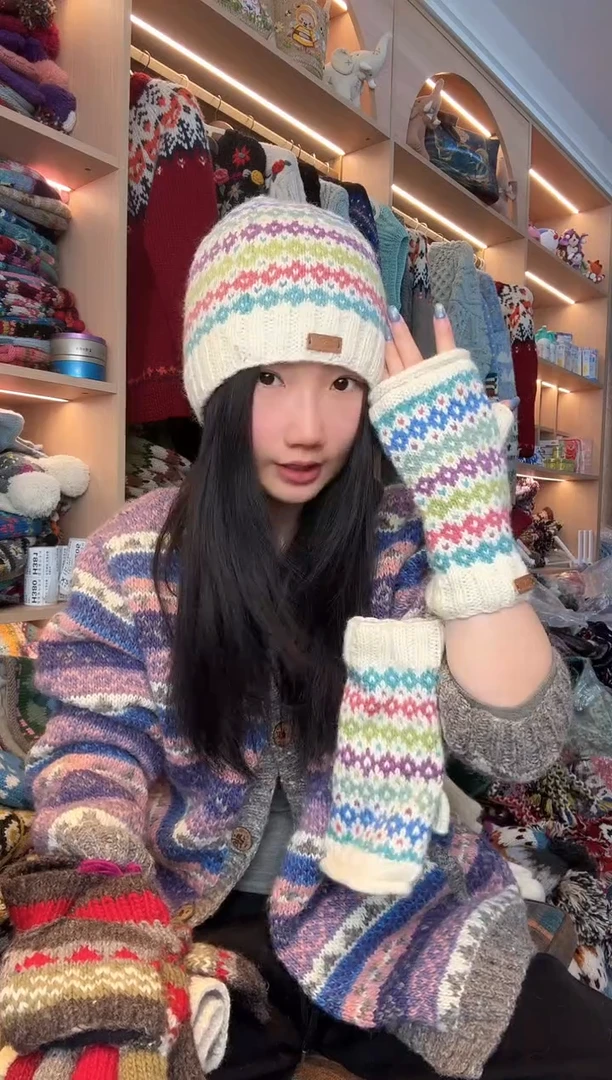 羊毛白色半指手套