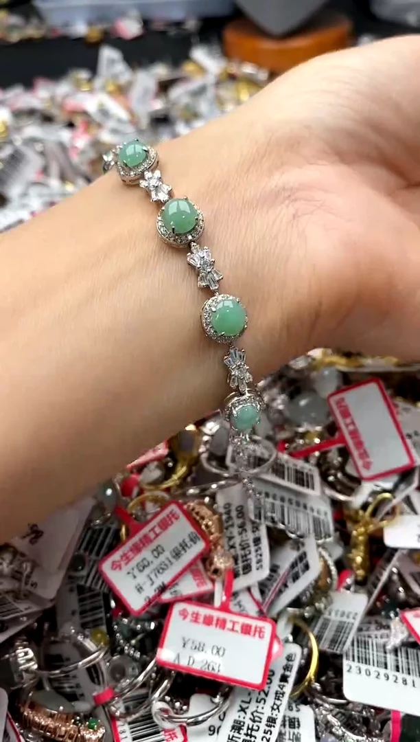 【闪购商品】翡翠戒指银S925镶嵌7777777    9