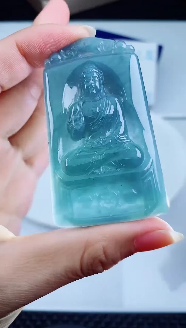 翡翠未镶嵌颈饰1