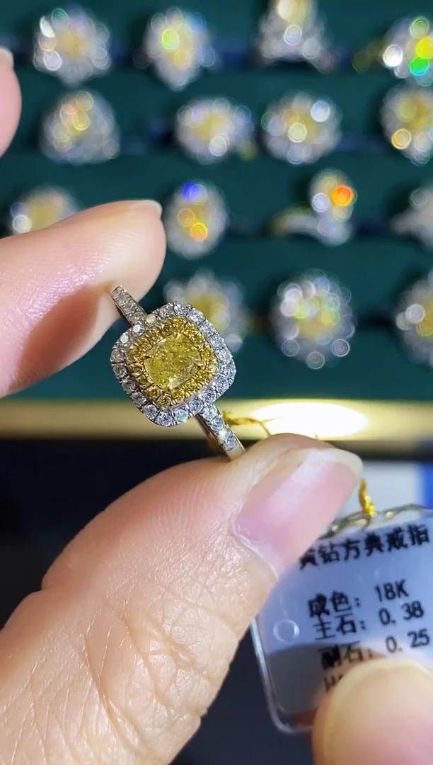 18K金镶嵌戒指钻石戒指