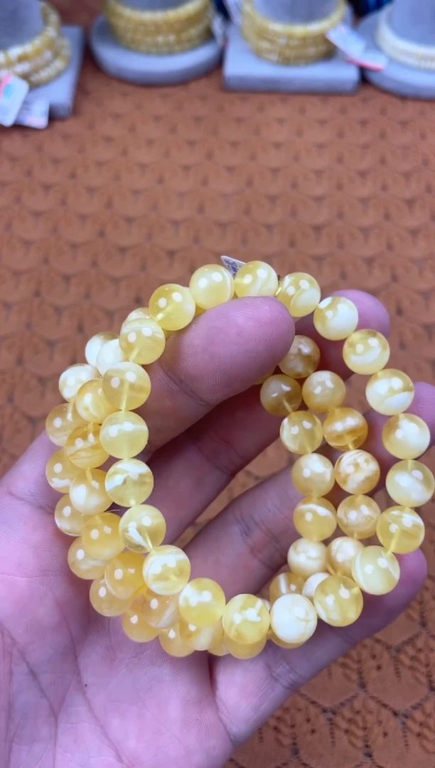 未镶嵌蜜蜡裸石WML8132多样性发其中一件