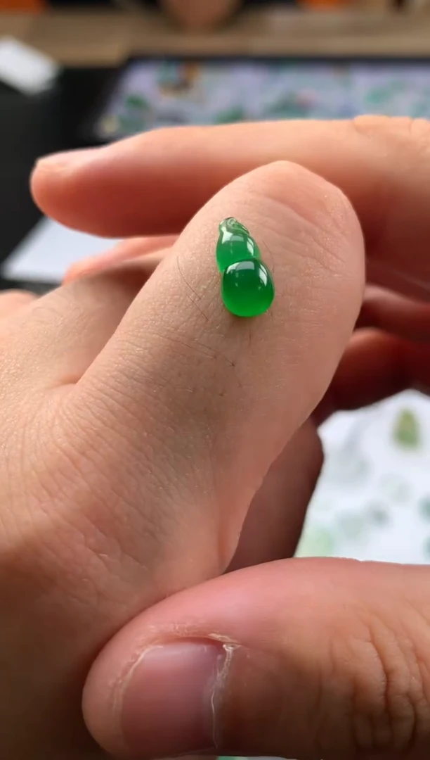 定制翡翠未镶嵌翡翠