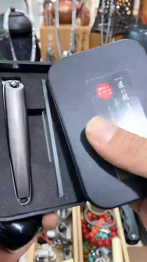 瓷片闪购商品  如图所示