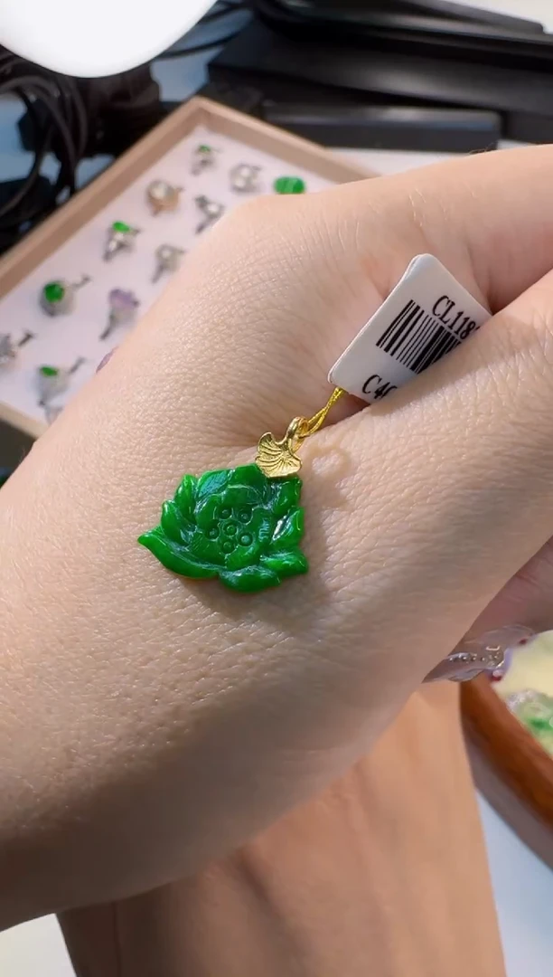 翡翠18K金镶嵌吊坠(不含链)天然缅甸A货翡翠