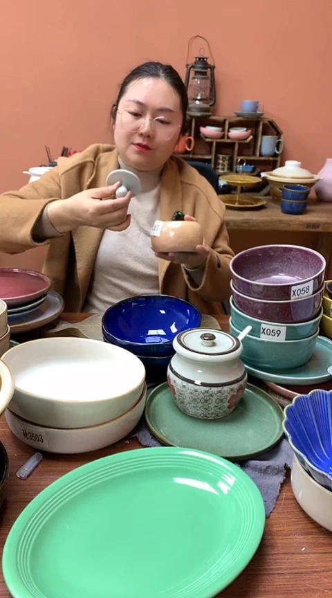 【闪购商品】碗X061  陶瓷罐子陶瓷罐子一个