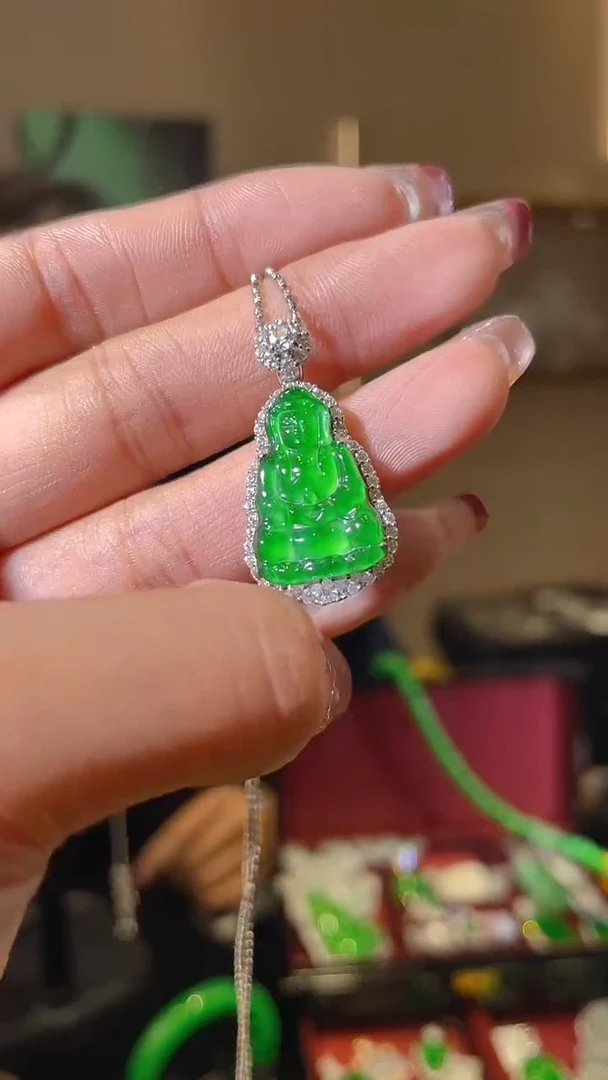 【闪购商品】翡翠吊坠(不含链)银S925镶嵌天然翡翠A货