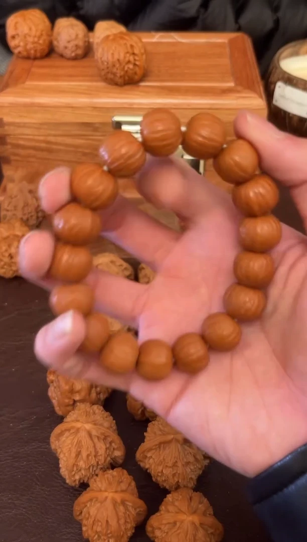 吊坠猴头核桃手串