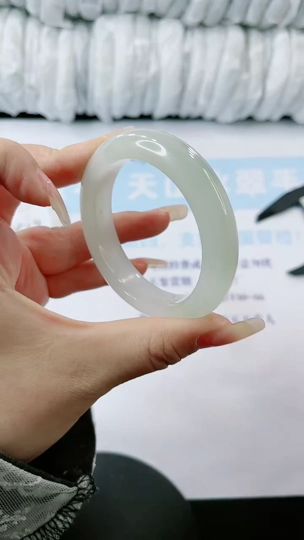 【闪购商品】石英质玉手镯未镶嵌多样性发货P513